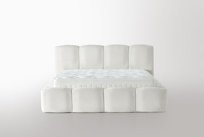 Elenor - Off White Bucle