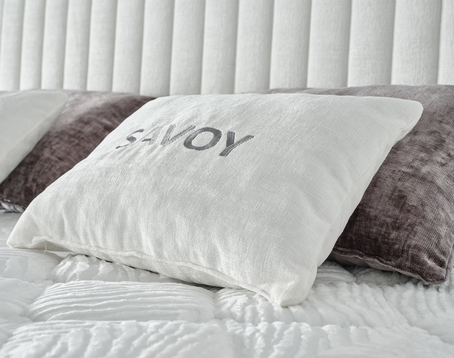 Savoy - Off White